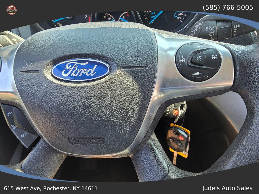 2016 Ford Escape SE Sport Utility 4D, available for sale in Wolcott, New York | Auto Hunter CNY. Wolcott, New York 2016 Ford Escape SE Sport Utility 4D, available for sale in Wolcott, New York | Auto Hunter CNY. Wolcott, New York