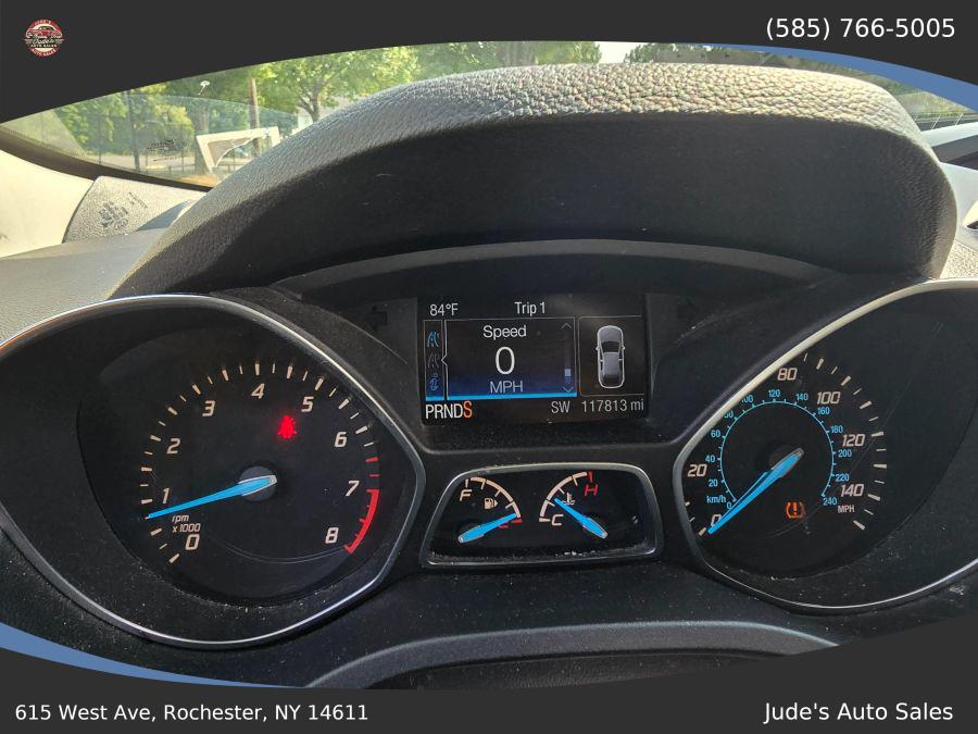 2016 Ford Escape SE Sport Utility 4D, available for sale in Wolcott, New York | Auto Hunter CNY. Wolcott, New York 2016 Ford Escape SE Sport Utility 4D, available for sale in Wolcott, New York | Auto Hunter CNY. Wolcott, New York