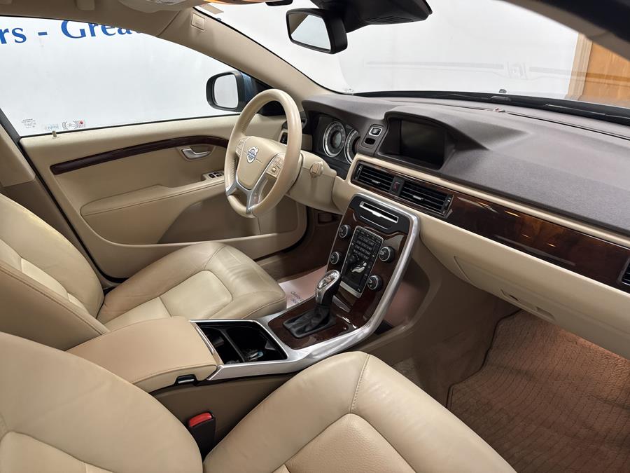 2013 Volvo S80 4dr Sdn T6 Premier Plus, available for sale in Plainville, Connecticut | New England Auto Sales LLC. Plainville, Connecticut 2013 Volvo S80 4dr Sdn T6 Premier Plus, available for sale in Plainville, Connecticut | New England Auto Sales LLC. Plainville, Connecticut