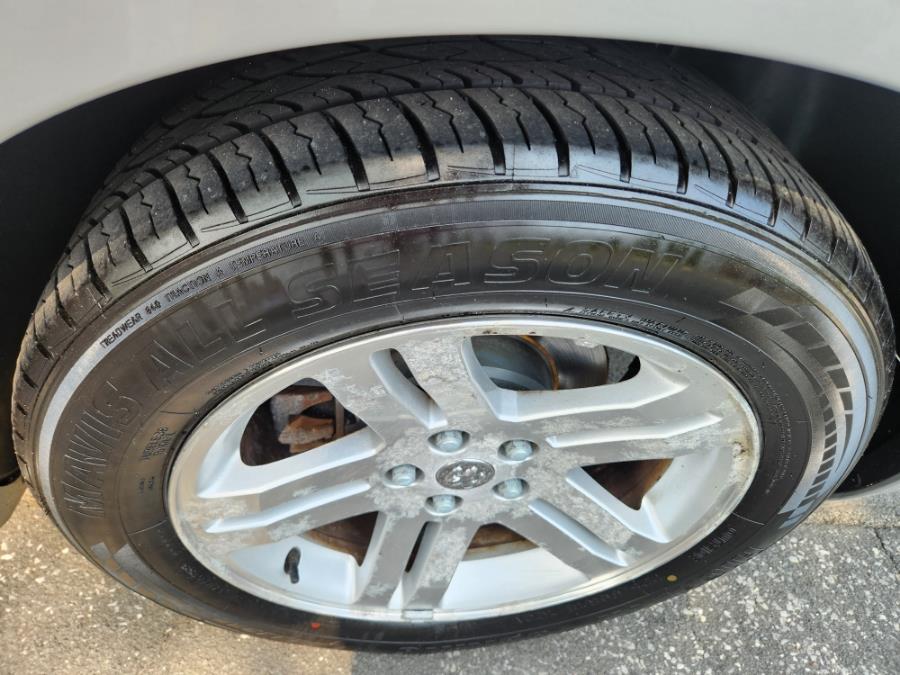 2006 Dodge Charger 4dr Sdn RWD, available for sale in West Babylon, New York | SGM Auto Sales. West Babylon, New York 2006 Dodge Charger 4dr Sdn RWD, available for sale in West Babylon, New York | SGM Auto Sales. West Babylon, New York