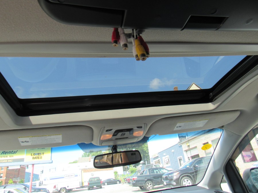 2014 Toyota Sienna XLE, available for sale in Worcester, Massachusetts | Hilario's Auto Sales Inc.. Worcester, Massachusetts 2014 Toyota Sienna XLE, available for sale in Worcester, Massachusetts | Hilario's Auto Sales Inc.. Worcester, Massachusetts