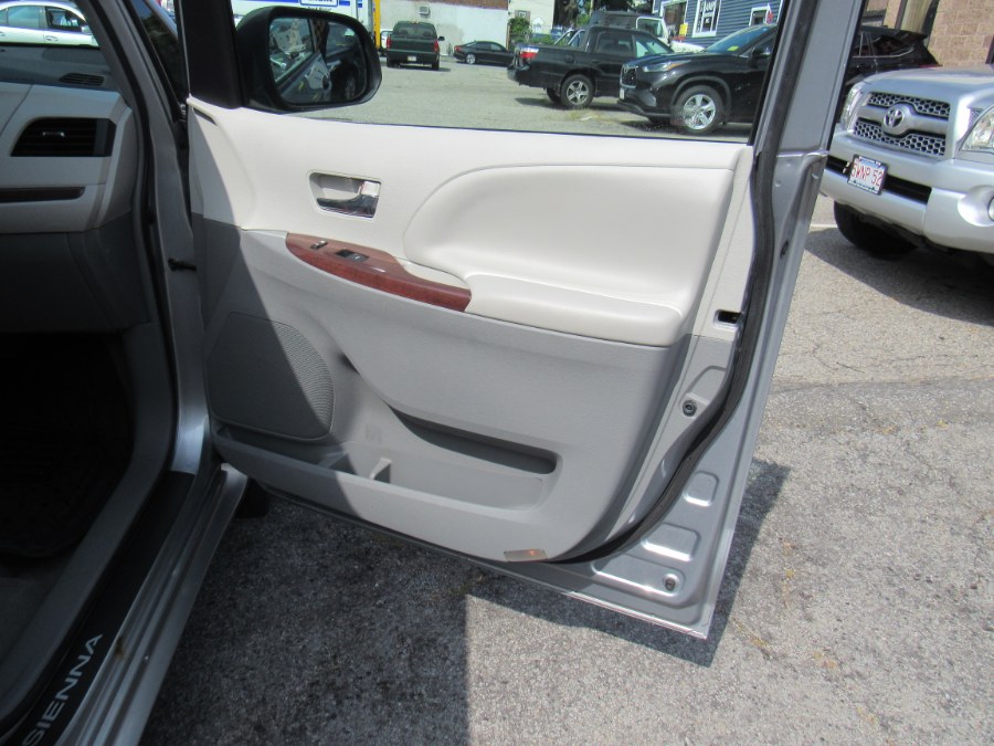 2014 Toyota Sienna XLE, available for sale in Worcester, Massachusetts | Hilario's Auto Sales Inc.. Worcester, Massachusetts 2014 Toyota Sienna XLE, available for sale in Worcester, Massachusetts | Hilario's Auto Sales Inc.. Worcester, Massachusetts