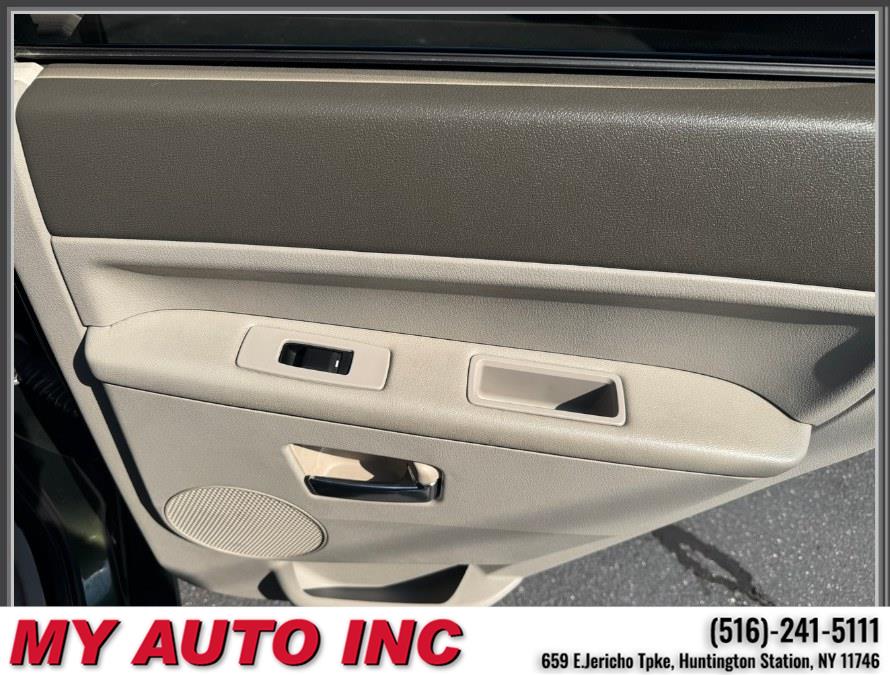 2008 Jeep Grand Cherokee 4WD 4dr Overland, available for sale in Huntington Station, New York | My Auto Inc.. Huntington Station, New York 2008 Jeep Grand Cherokee 4WD 4dr Overland, available for sale in Huntington Station, New York | My Auto Inc.. Huntington Station, New York