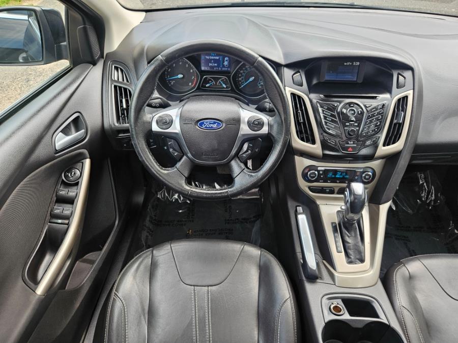 2012 Ford Focus 4dr Sdn SEL Leather & Sunroof, available for sale in East Windsor, Connecticut | Toro Auto. East Windsor, Connecticut 2012 Ford Focus 4dr Sdn SEL Leather & Sunroof, available for sale in East Windsor, Connecticut | Toro Auto. East Windsor, Connecticut