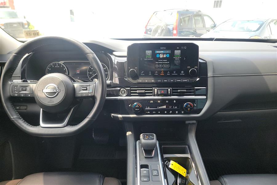 2023 Nissan Pathfinder SL photo 13