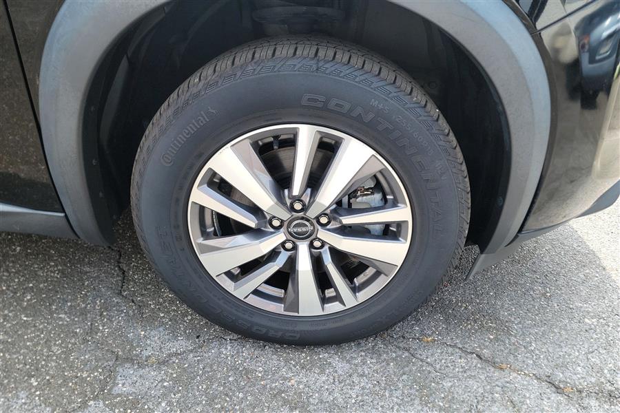 2023 Nissan Pathfinder SL photo 24
