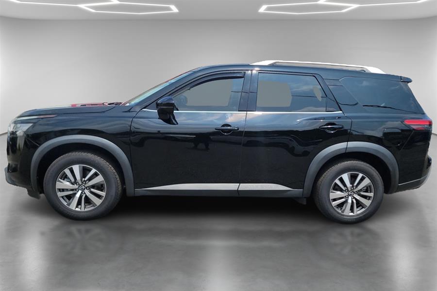 2023 Nissan Pathfinder SL photo 7