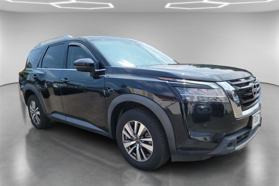 2023 Nissan Pathfinder SL photo 8
