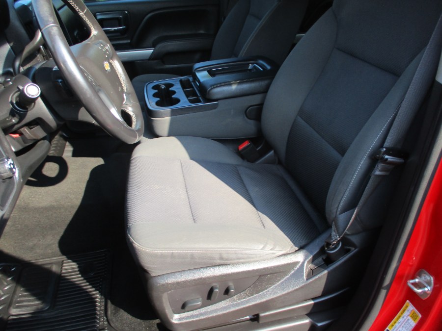 2017 Chevrolet Silverado 1500 4WD Crew Cab 143.5" LT w/2LT, available for sale in Suffield, Connecticut | Suffield Auto LLC. Suffield, Connecticut 2017 Chevrolet Silverado 1500 4WD Crew Cab 143.5" LT w/2LT, available for sale in Suffield, Connecticut | Suffield Auto LLC. Suffield, Connecticut