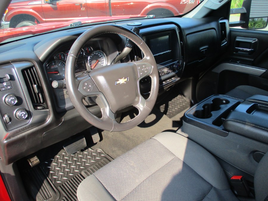 2017 Chevrolet Silverado 1500 4WD Crew Cab 143.5" LT w/2LT, available for sale in Suffield, Connecticut | Suffield Auto LLC. Suffield, Connecticut 2017 Chevrolet Silverado 1500 4WD Crew Cab 143.5" LT w/2LT, available for sale in Suffield, Connecticut | Suffield Auto LLC. Suffield, Connecticut