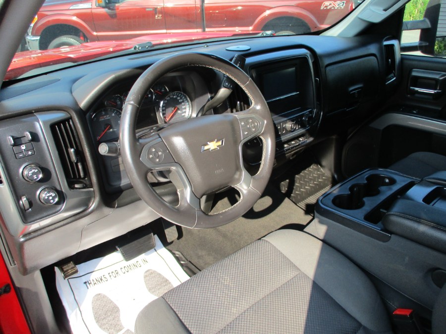 2017 Chevrolet Silverado 1500 4WD Crew Cab 143.5" LT w/2LT, available for sale in Suffield, Connecticut | Suffield Auto LLC. Suffield, Connecticut 2017 Chevrolet Silverado 1500 4WD Crew Cab 143.5" LT w/2LT, available for sale in Suffield, Connecticut | Suffield Auto LLC. Suffield, Connecticut
