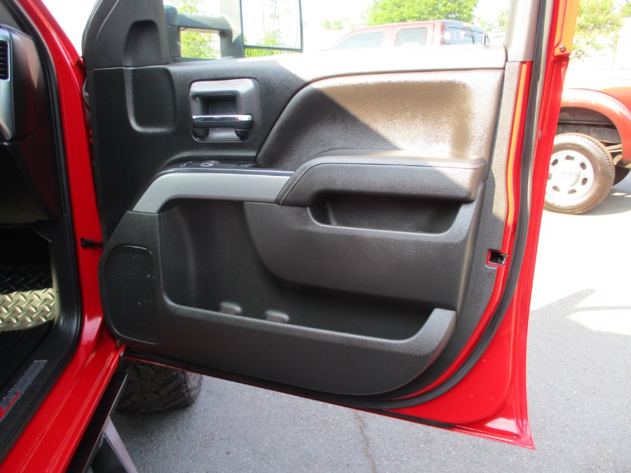 2017 Chevrolet Silverado 1500 4WD Crew Cab 143.5" LT w/2LT, available for sale in Suffield, Connecticut | Suffield Auto LLC. Suffield, Connecticut 2017 Chevrolet Silverado 1500 4WD Crew Cab 143.5" LT w/2LT, available for sale in Suffield, Connecticut | Suffield Auto LLC. Suffield, Connecticut