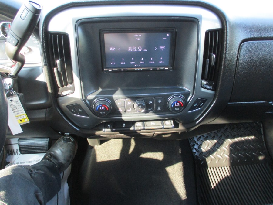 2017 Chevrolet Silverado 1500 4WD Crew Cab 143.5" LT w/2LT, available for sale in Suffield, Connecticut | Suffield Auto LLC. Suffield, Connecticut 2017 Chevrolet Silverado 1500 4WD Crew Cab 143.5" LT w/2LT, available for sale in Suffield, Connecticut | Suffield Auto LLC. Suffield, Connecticut