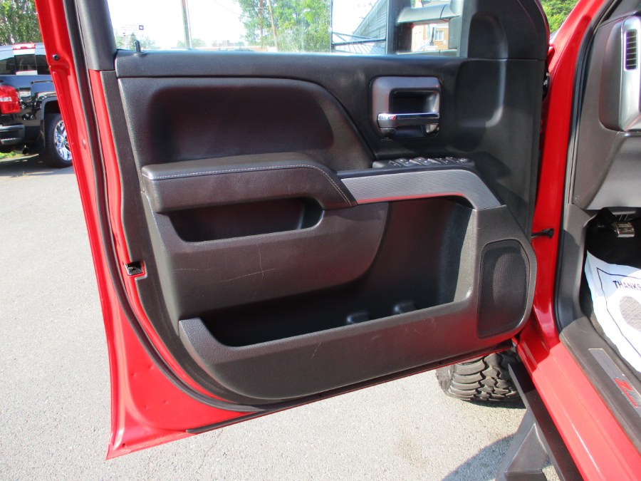 2017 Chevrolet Silverado 1500 4WD Crew Cab 143.5" LT w/2LT, available for sale in Suffield, Connecticut | Suffield Auto LLC. Suffield, Connecticut 2017 Chevrolet Silverado 1500 4WD Crew Cab 143.5" LT w/2LT, available for sale in Suffield, Connecticut | Suffield Auto LLC. Suffield, Connecticut