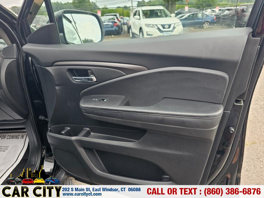 2016 Honda Pilot AWD 4dr EX-L, available for sale in East Windsor, Connecticut | Car City LLC. East Windsor, Connecticut 2016 Honda Pilot AWD 4dr EX-L, available for sale in East Windsor, Connecticut | Car City LLC. East Windsor, Connecticut