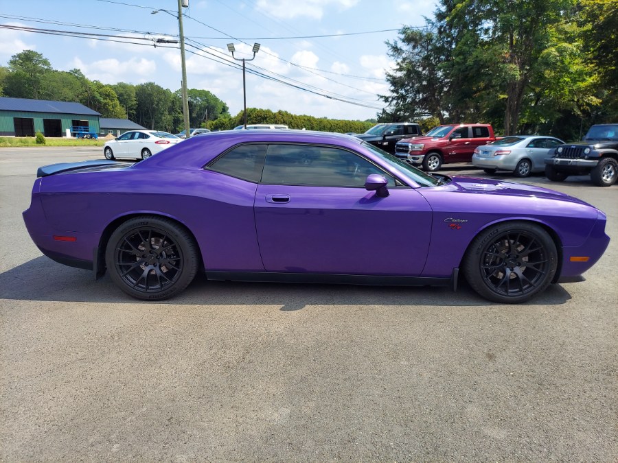 2010 Dodge Challenger 2dr Cpe R/T, available for sale in East Windsor, Connecticut | United Auto Sales of E Windsor, Inc. East Windsor, Connecticut 2010 Dodge Challenger 2dr Cpe R/T, available for sale in East Windsor, Connecticut | United Auto Sales of E Windsor, Inc. East Windsor, Connecticut