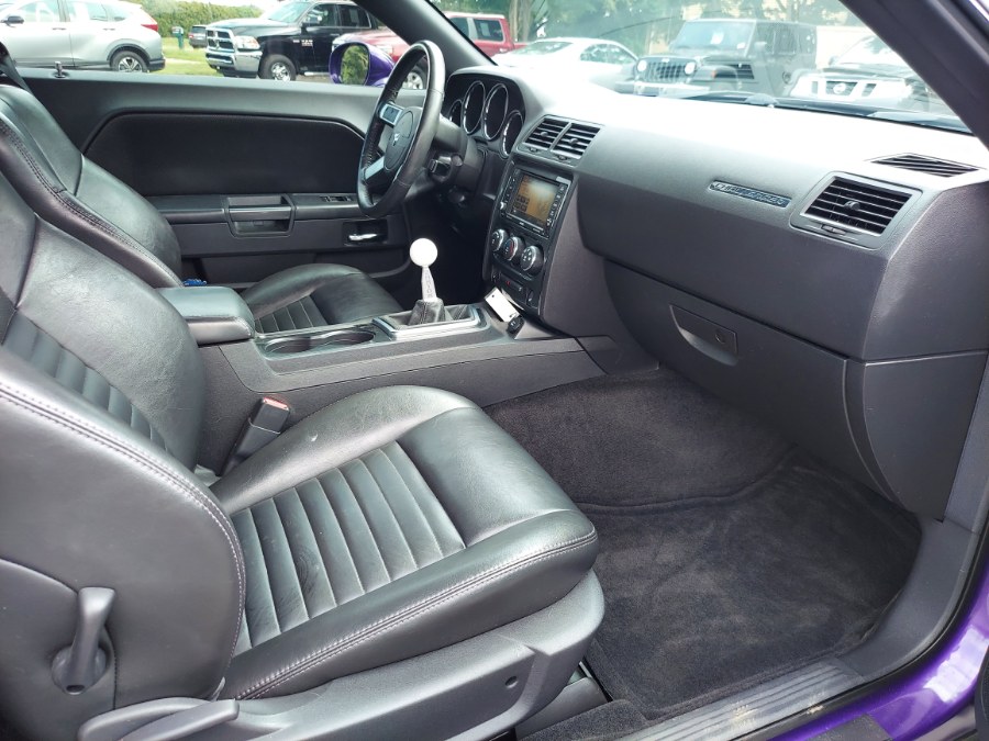 2010 Dodge Challenger 2dr Cpe R/T, available for sale in East Windsor, Connecticut | United Auto Sales of E Windsor, Inc. East Windsor, Connecticut 2010 Dodge Challenger 2dr Cpe R/T, available for sale in East Windsor, Connecticut | United Auto Sales of E Windsor, Inc. East Windsor, Connecticut