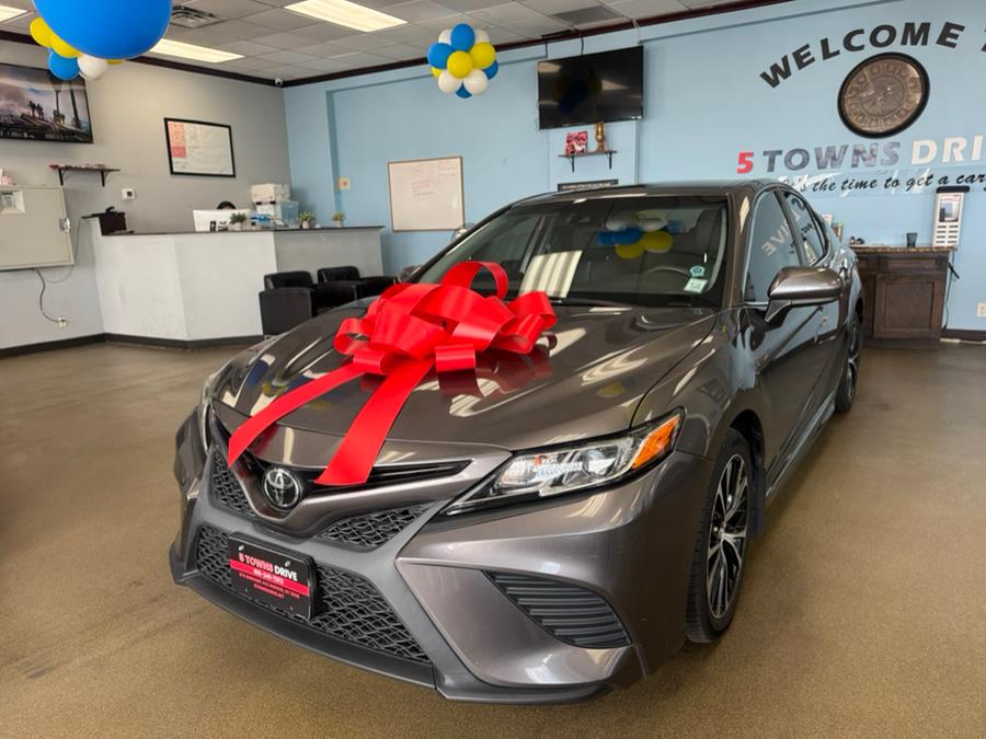 2020 Toyota Camry SE Auto (Natl), available for sale in Inwood, New York | 5 Towns Drive. Inwood, New York 2020 Toyota Camry SE Auto (Natl), available for sale in Inwood, New York | 5 Towns Drive. Inwood, New York