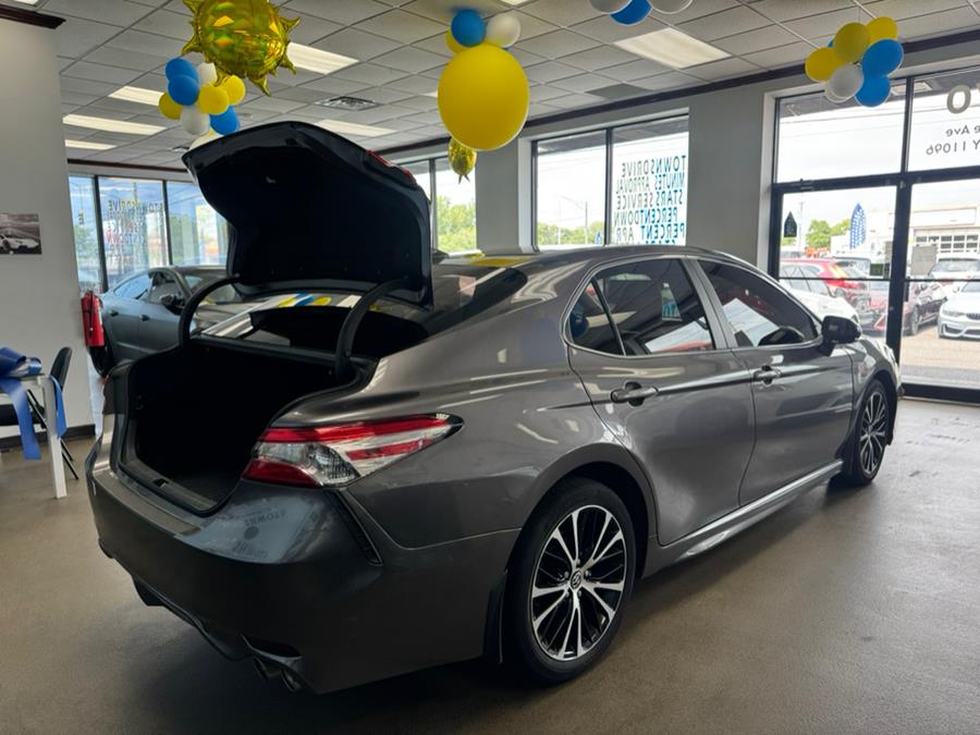 2020 Toyota Camry SE Auto (Natl), available for sale in Inwood, New York | 5 Towns Drive. Inwood, New York 2020 Toyota Camry SE Auto (Natl), available for sale in Inwood, New York | 5 Towns Drive. Inwood, New York