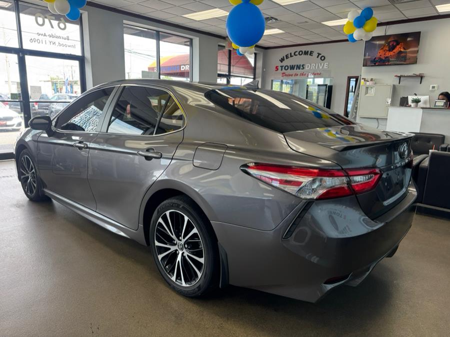 2020 Toyota Camry SE Auto (Natl), available for sale in Inwood, New York | 5 Towns Drive. Inwood, New York 2020 Toyota Camry SE Auto (Natl), available for sale in Inwood, New York | 5 Towns Drive. Inwood, New York