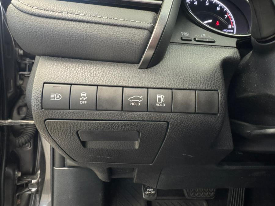 2020 Toyota Camry SE Auto (Natl), available for sale in Inwood, New York | 5 Towns Drive. Inwood, New York 2020 Toyota Camry SE Auto (Natl), available for sale in Inwood, New York | 5 Towns Drive. Inwood, New York