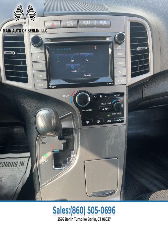 2015 Toyota Venza 4dr Wgn I4 AWD LE (Natl), available for sale in Berlin, Connecticut | Main Auto of Berlin. Berlin, Connecticut 2015 Toyota Venza 4dr Wgn I4 AWD LE (Natl), available for sale in Berlin, Connecticut | Main Auto of Berlin. Berlin, Connecticut