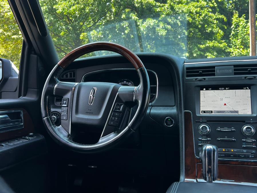 2017 Lincoln Navigator 4x4 Select, available for sale in Irvington, New Jersey | Elis Motors Corp. Irvington, New Jersey 2017 Lincoln Navigator 4x4 Select, available for sale in Irvington, New Jersey | Elis Motors Corp. Irvington, New Jersey