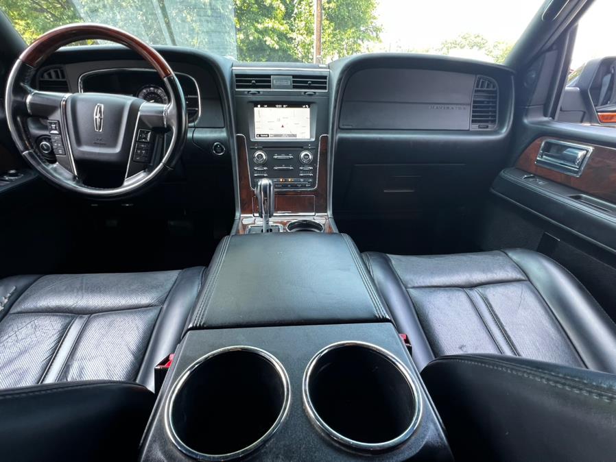 2017 Lincoln Navigator 4x4 Select, available for sale in Irvington, New Jersey | Elis Motors Corp. Irvington, New Jersey 2017 Lincoln Navigator 4x4 Select, available for sale in Irvington, New Jersey | Elis Motors Corp. Irvington, New Jersey