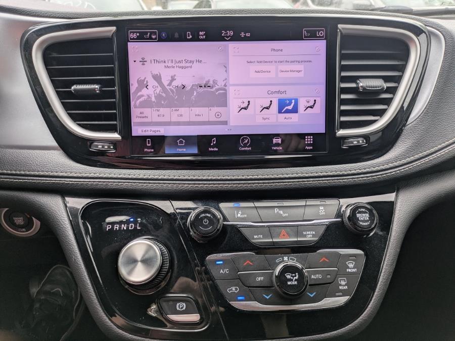2023 Chrysler Pacifica Hybrid Touring L FWD, available for sale in Long Island City, New York | Luxury Of Queens. Long Island City, New York 2023 Chrysler Pacifica Hybrid Touring L FWD, available for sale in Long Island City, New York | Luxury Of Queens. Long Island City, New York
