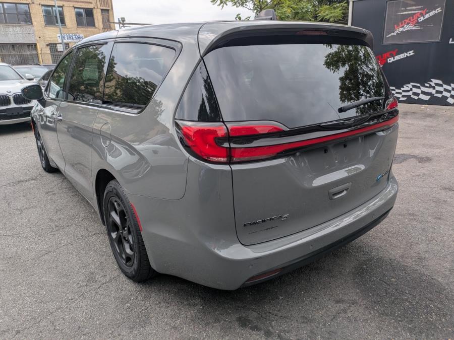 2023 Chrysler Pacifica Hybrid Touring L FWD, available for sale in Long Island City, New York | Luxury Of Queens. Long Island City, New York 2023 Chrysler Pacifica Hybrid Touring L FWD, available for sale in Long Island City, New York | Luxury Of Queens. Long Island City, New York