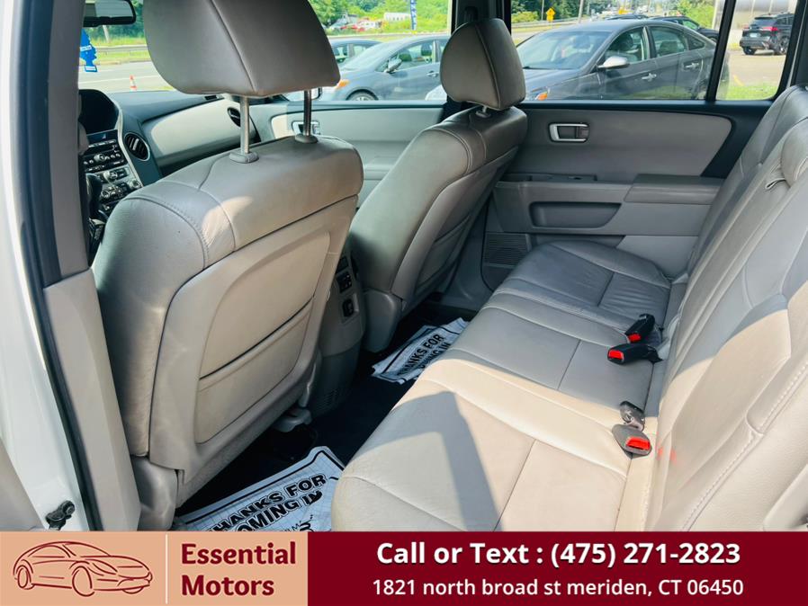 2015 Honda Pilot 4WD 4dr EX-L, available for sale in Meriden, Connecticut | Essential Motors. Meriden, Connecticut 2015 Honda Pilot 4WD 4dr EX-L, available for sale in Meriden, Connecticut | Essential Motors. Meriden, Connecticut