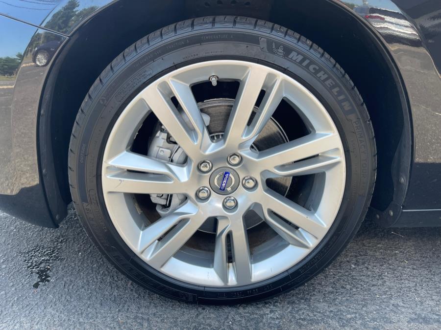 2012 Volvo S60 AWD 4dr Sdn T6 R-Design, available for sale in Bloomfield, Connecticut | AXA Car Sales and Repair LLC. Bloomfield, Connecticut 2012 Volvo S60 AWD 4dr Sdn T6 R-Design, available for sale in Bloomfield, Connecticut | AXA Car Sales and Repair LLC. Bloomfield, Connecticut
