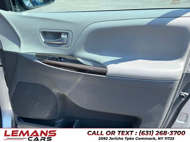 2018 Toyota Sienna XLE Premium, available for sale in Commack, New York | Lemans Cars. Commack, New York 2018 Toyota Sienna XLE Premium, available for sale in Commack, New York | Lemans Cars. Commack, New York