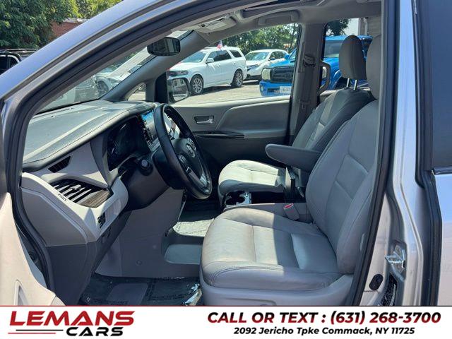 2018 Toyota Sienna XLE Premium, available for sale in Commack, New York | Lemans Cars. Commack, New York 2018 Toyota Sienna XLE Premium, available for sale in Commack, New York | Lemans Cars. Commack, New York