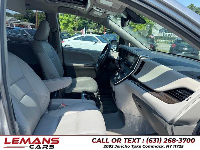 2018 Toyota Sienna XLE Premium, available for sale in Commack, New York | Lemans Cars. Commack, New York 2018 Toyota Sienna XLE Premium, available for sale in Commack, New York | Lemans Cars. Commack, New York