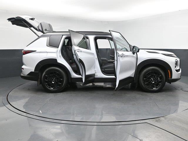 2025 Mitsubishi Outlander , available for sale in Woodside, New York | Drive Central. Woodside, New York 2025 Mitsubishi Outlander , available for sale in Woodside, New York | Drive Central. Woodside, New York