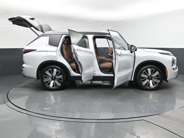 2025 Mitsubishi Outlander , available for sale in Woodside, New York | Drive Central. Woodside, New York 2025 Mitsubishi Outlander , available for sale in Woodside, New York | Drive Central. Woodside, New York