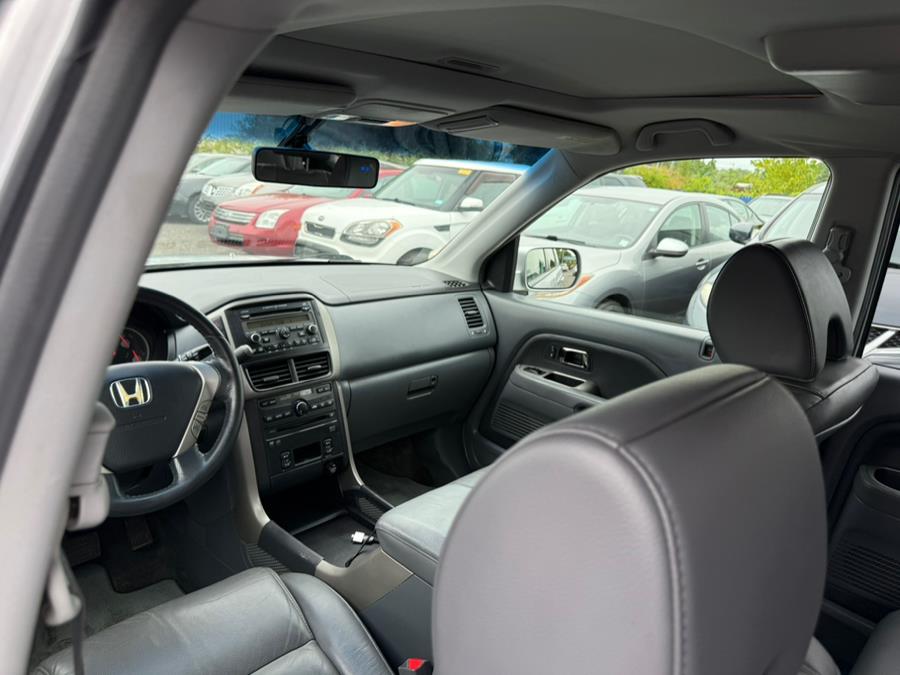 2006 Honda Pilot 4WD EX-L AT with RES, available for sale in East Windsor, Connecticut | STS Automotive. East Windsor, Connecticut 2006 Honda Pilot 4WD EX-L AT with RES, available for sale in East Windsor, Connecticut | STS Automotive. East Windsor, Connecticut