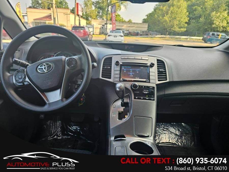 2015 Toyota Venza XLE photo 3