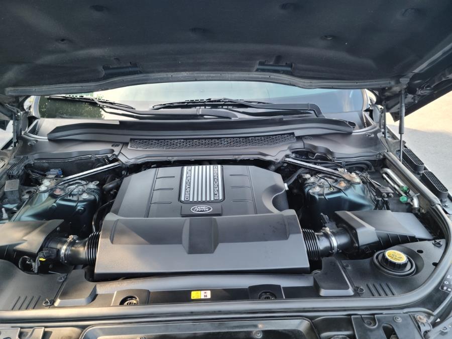 2015 Land Rover Range Rover Sport 4WD 4dr HSE, available for sale in Milford, Connecticut | Chip's Auto Sales Inc. Milford, Connecticut 2015 Land Rover Range Rover Sport 4WD 4dr HSE, available for sale in Milford, Connecticut | Chip's Auto Sales Inc. Milford, Connecticut