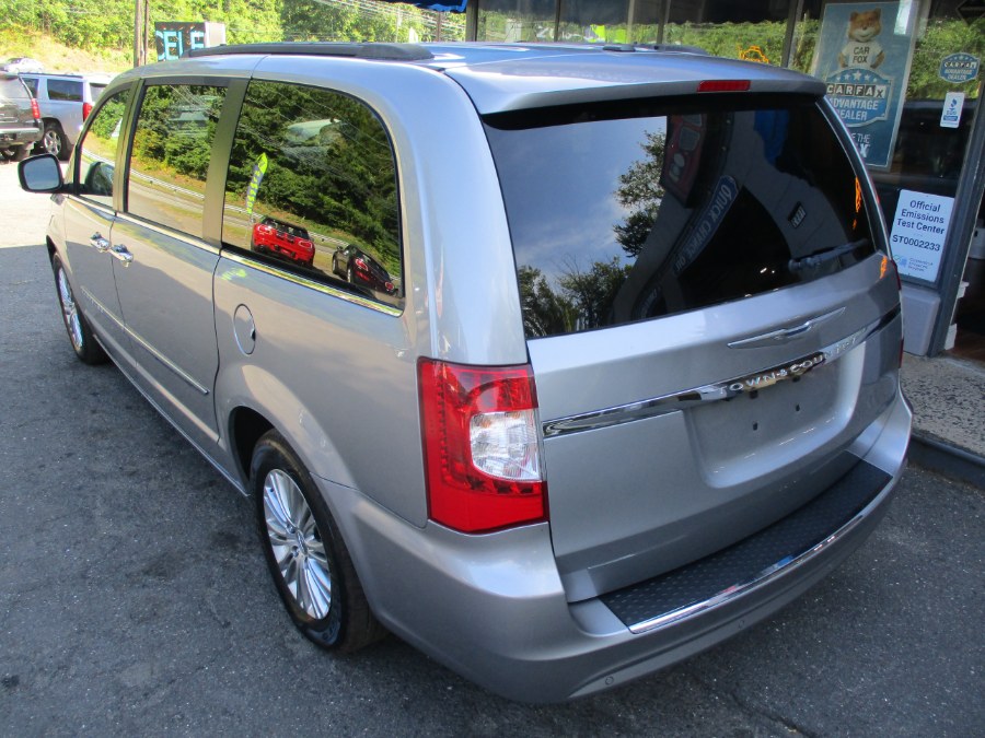 2015 Chrysler Town & Country 4dr Wgn Touring-L, available for sale in Meriden, Connecticut | Cos Central Auto. Meriden, Connecticut 2015 Chrysler Town & Country 4dr Wgn Touring-L, available for sale in Meriden, Connecticut | Cos Central Auto. Meriden, Connecticut