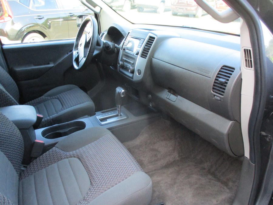 2016 Nissan Frontier 4WD King Cab Auto SV, available for sale in Meriden, Connecticut | Cos Central Auto. Meriden, Connecticut 2016 Nissan Frontier 4WD King Cab Auto SV, available for sale in Meriden, Connecticut | Cos Central Auto. Meriden, Connecticut