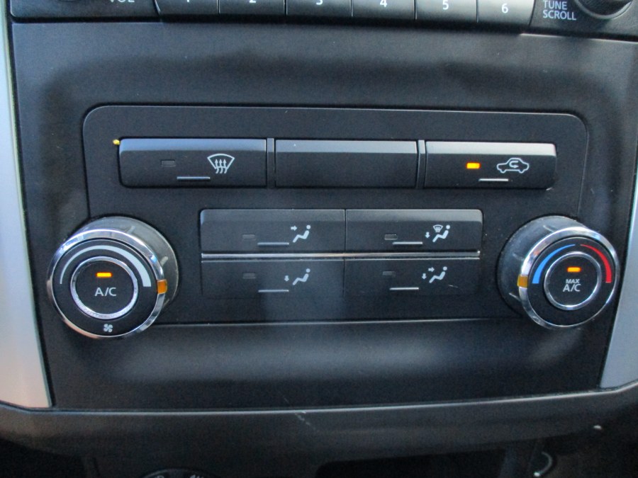 2016 Nissan Frontier 4WD King Cab Auto SV, available for sale in Meriden, Connecticut | Cos Central Auto. Meriden, Connecticut 2016 Nissan Frontier 4WD King Cab Auto SV, available for sale in Meriden, Connecticut | Cos Central Auto. Meriden, Connecticut