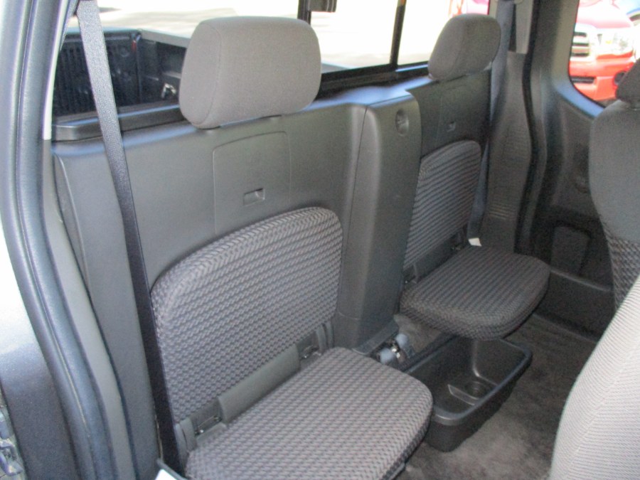 2016 Nissan Frontier 4WD King Cab Auto SV, available for sale in Meriden, Connecticut | Cos Central Auto. Meriden, Connecticut 2016 Nissan Frontier 4WD King Cab Auto SV, available for sale in Meriden, Connecticut | Cos Central Auto. Meriden, Connecticut