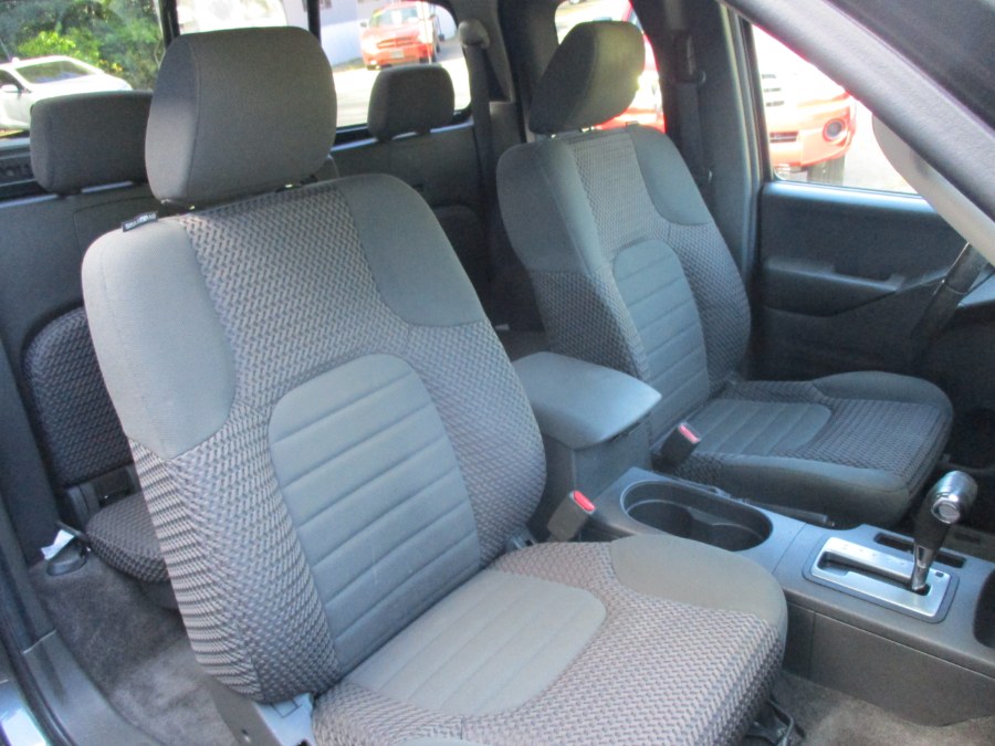 2016 Nissan Frontier 4WD King Cab Auto SV, available for sale in Meriden, Connecticut | Cos Central Auto. Meriden, Connecticut 2016 Nissan Frontier 4WD King Cab Auto SV, available for sale in Meriden, Connecticut | Cos Central Auto. Meriden, Connecticut