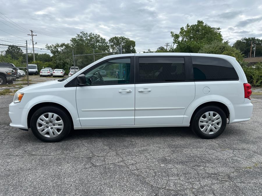 2014 Dodge Grand Caravan 4dr Wgn American Value Pkg, available for sale in Milford, Connecticut | Dealertown Auto Wholesalers. Milford, Connecticut 2014 Dodge Grand Caravan 4dr Wgn American Value Pkg, available for sale in Milford, Connecticut | Dealertown Auto Wholesalers. Milford, Connecticut