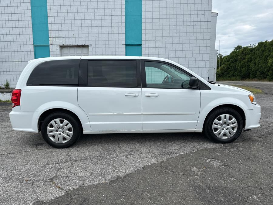 2014 Dodge Grand Caravan 4dr Wgn American Value Pkg, available for sale in Milford, Connecticut | Dealertown Auto Wholesalers. Milford, Connecticut 2014 Dodge Grand Caravan 4dr Wgn American Value Pkg, available for sale in Milford, Connecticut | Dealertown Auto Wholesalers. Milford, Connecticut