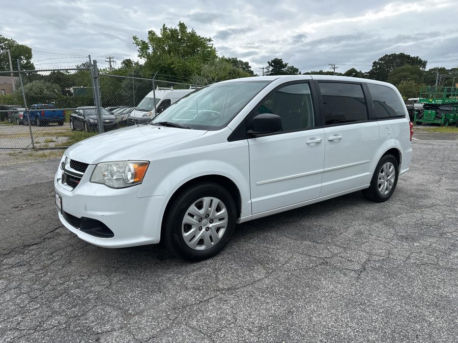 2014 Dodge Grand Caravan 4dr Wgn American Value Pkg, available for sale in Milford, Connecticut | Dealertown Auto Wholesalers. Milford, Connecticut 2014 Dodge Grand Caravan 4dr Wgn American Value Pkg, available for sale in Milford, Connecticut | Dealertown Auto Wholesalers. Milford, Connecticut