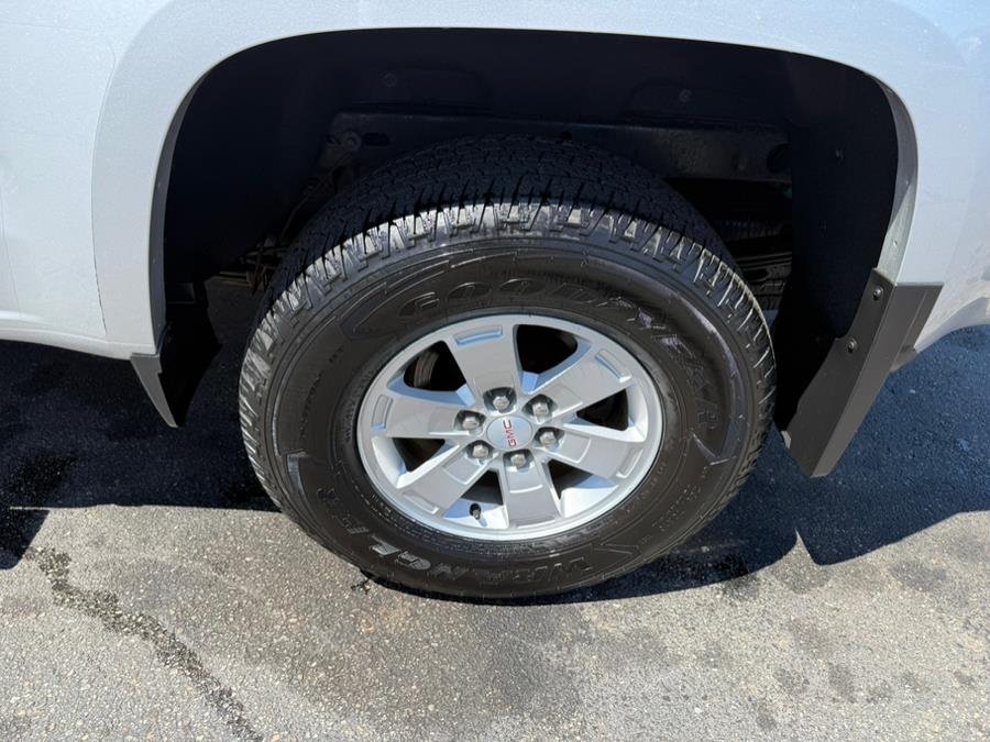 2019 GMC Canyon 4WD Ext Cab 128.3", available for sale in East Windsor, Connecticut | Century Auto And Truck. East Windsor, Connecticut 2019 GMC Canyon 4WD Ext Cab 128.3", available for sale in East Windsor, Connecticut | Century Auto And Truck. East Windsor, Connecticut