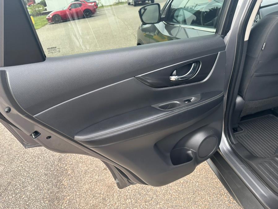 2018 Nissan Rogue AWD SV, available for sale in South Windsor, Connecticut | Mike And Tony Auto Sales, Inc. South Windsor, Connecticut 2018 Nissan Rogue AWD SV, available for sale in South Windsor, Connecticut | Mike And Tony Auto Sales, Inc. South Windsor, Connecticut